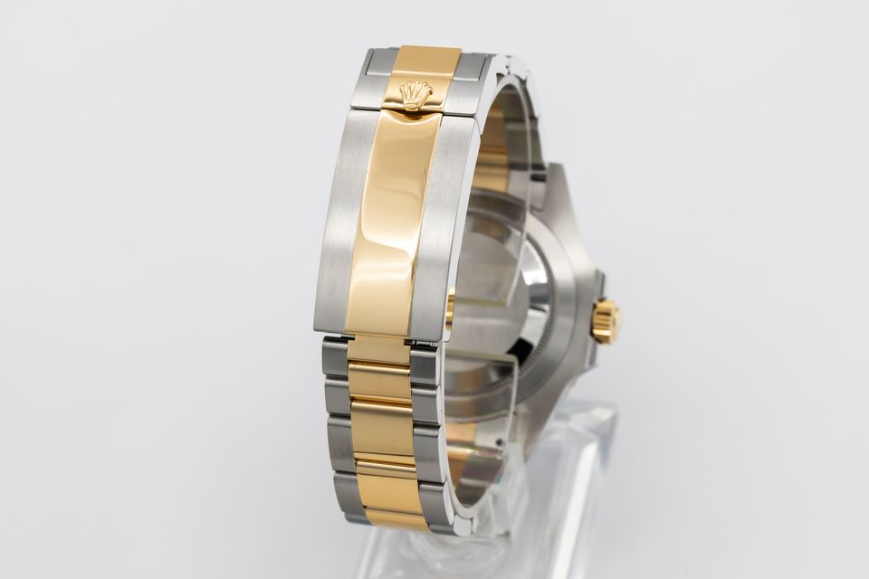 Rolex Submariner 126613 LB Image 3